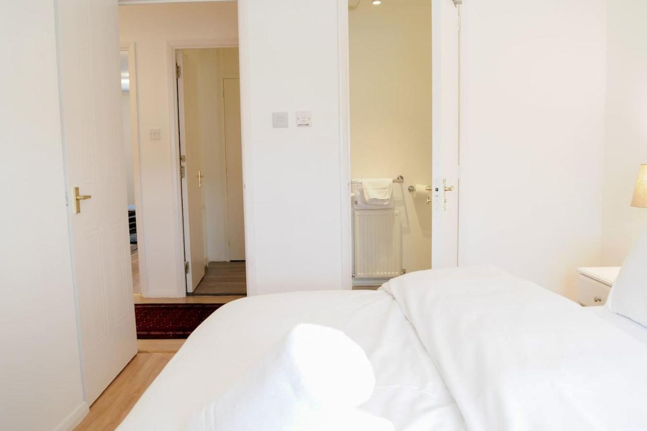 Peaceful And Quiet Apartment In A Bustling City Edinburgh Eksteriør billede