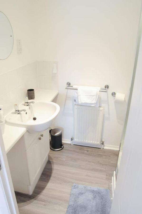 Peaceful And Quiet Apartment In A Bustling City Edinburgh Eksteriør billede